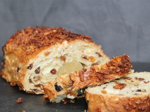 Paasslof (800) met Amandelspijs