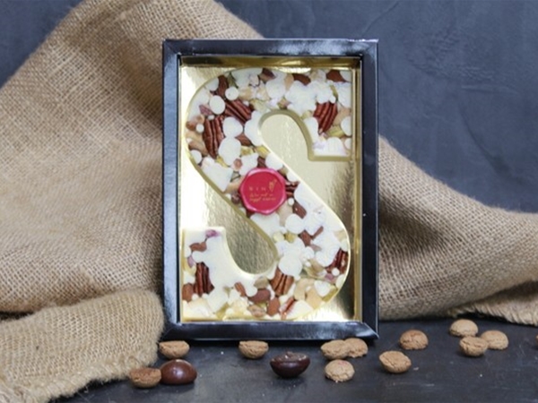 Chocoladeletter wit (noten)
